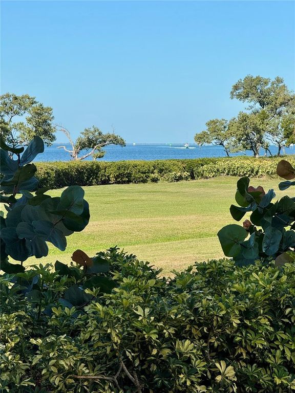 Image 47 of property listing at 310 COMPASS POINT DRIVE 101, Bradenton, FL 34209