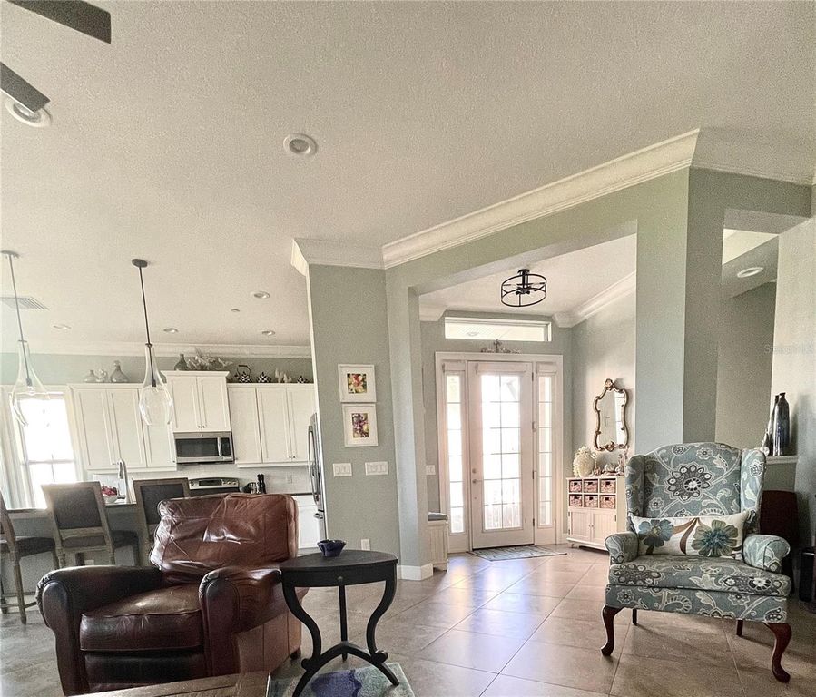 Image 6 of property listing at 310 COMPASS POINT DRIVE 101, Bradenton, FL 34209