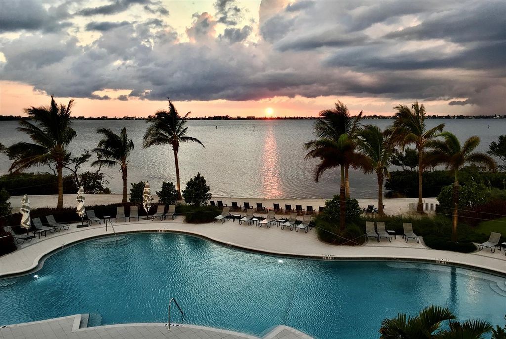 Image 57 of property listing at 310 COMPASS POINT DRIVE 101, Bradenton, FL 34209