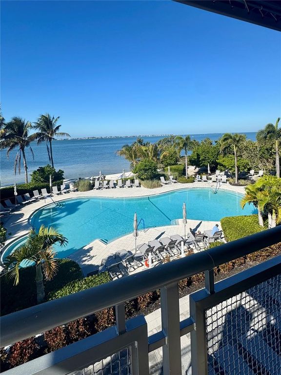 Image 58 of property listing at 310 COMPASS POINT DRIVE 101, Bradenton, FL 34209