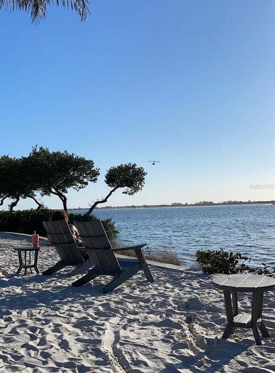 Image 59 of property listing at 310 COMPASS POINT DRIVE 101, Bradenton, FL 34209