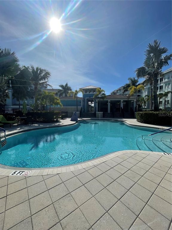 Image 70 of property listing at 310 COMPASS POINT DRIVE 101, Bradenton, FL 34209