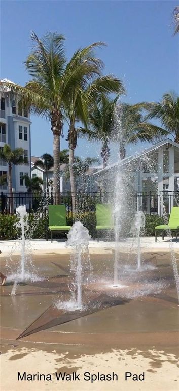 Image 72 of property listing at 310 COMPASS POINT DRIVE 101, Bradenton, FL 34209