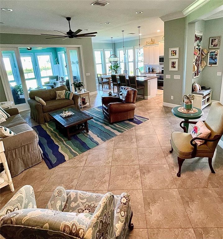 Image 9 of property listing at 310 COMPASS POINT DRIVE 101, Bradenton, FL 34209