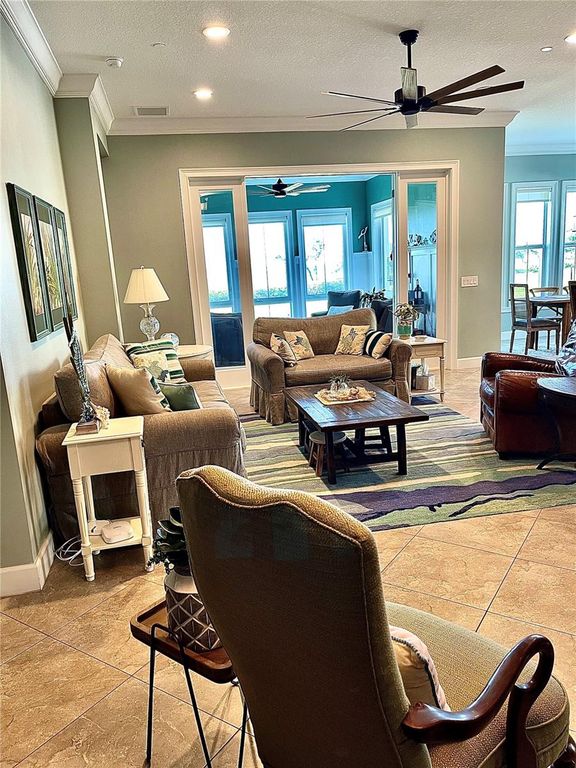 Image 10 of property listing at 310 COMPASS POINT DRIVE 101, Bradenton, FL 34209