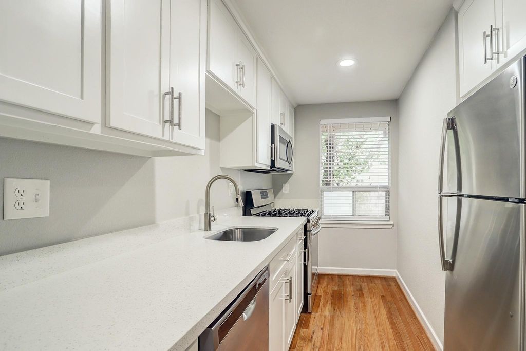 2647 Greenbriar Street 4, Houston, TX 77098