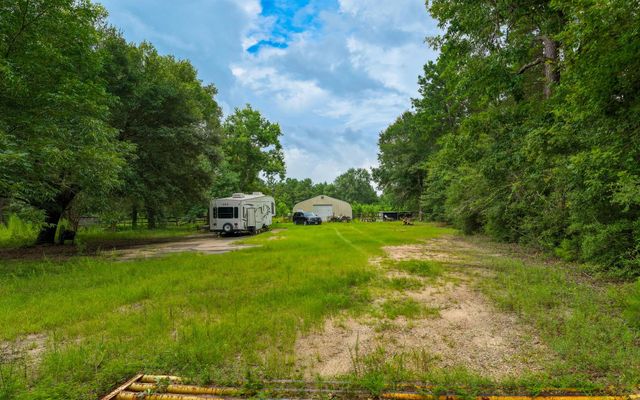 20818 Red Oak Drive, Cleveland, TX 77328