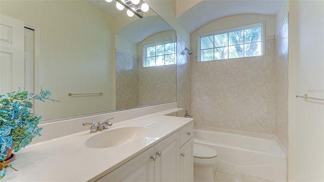 6715 PEBBLE BEACH WAY, Lakewood Ranch, FL 34202