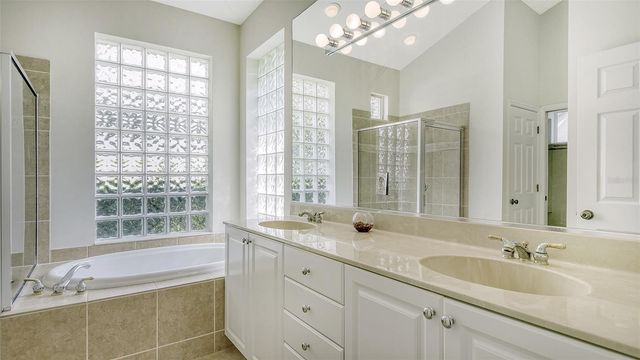 6715 PEBBLE BEACH WAY, Lakewood Ranch, FL 34202