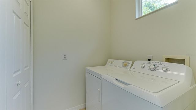 6715 PEBBLE BEACH WAY, Lakewood Ranch, FL 34202