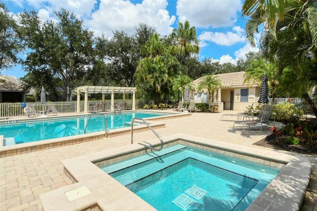 6715 PEBBLE BEACH WAY, Lakewood Ranch, FL 34202