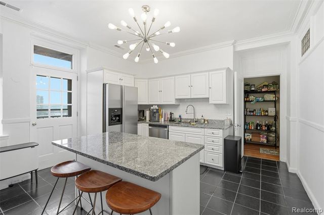 2900 E Jefferson Avenue 61-C8, Detroit, MI 48207