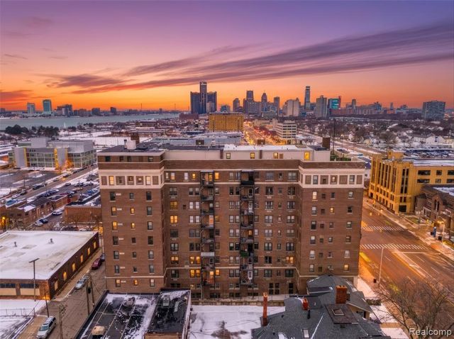 2900 E Jefferson Avenue 61-C8, Detroit, MI 48207