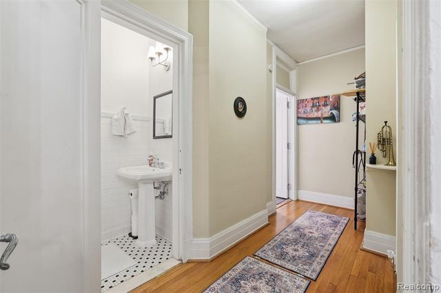 2900 E Jefferson Avenue 61-C8, Detroit, MI 48207