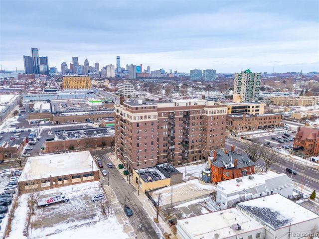 2900 E Jefferson Avenue 61-C8, Detroit, MI 48207