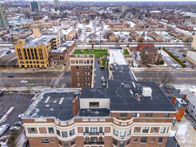 2900 E Jefferson Avenue 61-C8, Detroit, MI 48207