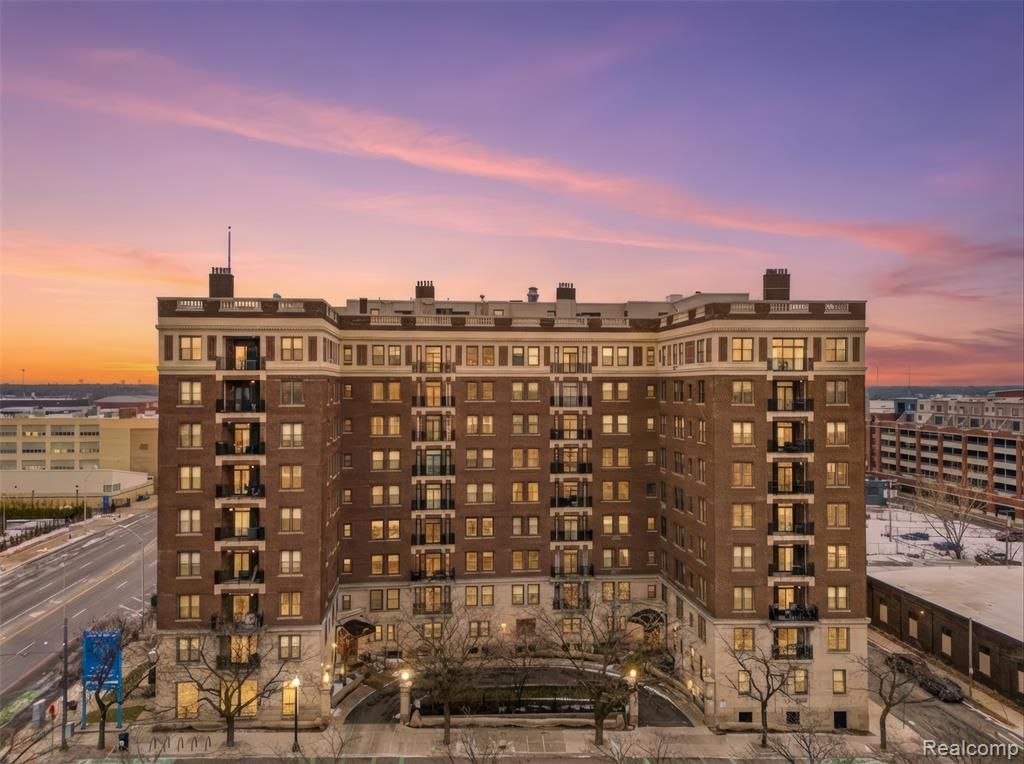 2900 E Jefferson Avenue 61-C8, Detroit, MI 48207