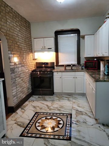 2913 SILVER HILL AVE, Baltimore, MD 21207