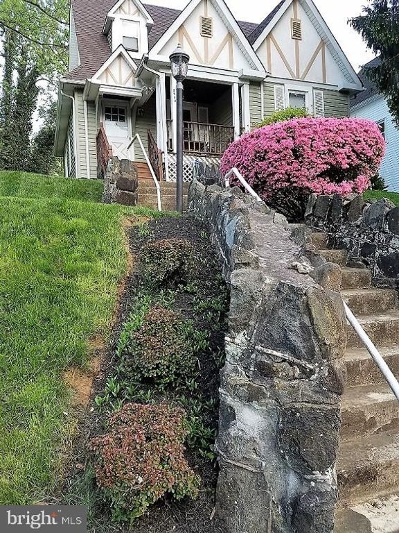 2913 SILVER HILL AVE, Baltimore, MD 21207