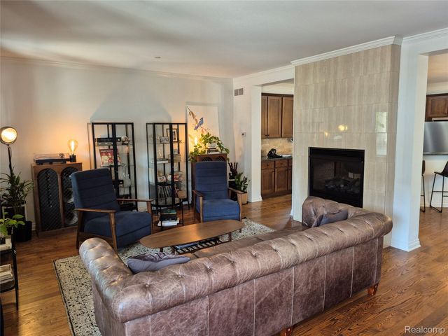 3913 Andover Avenue, Auburn Hills, MI 48326