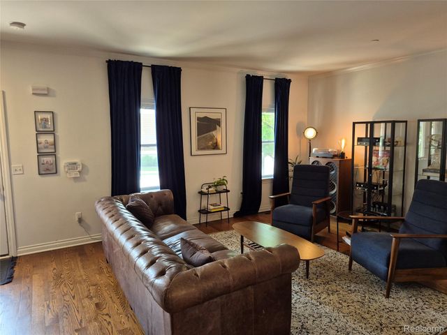 3913 Andover Avenue, Auburn Hills, MI 48326