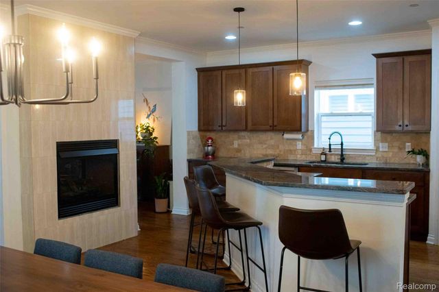 3913 Andover Avenue, Auburn Hills, MI 48326