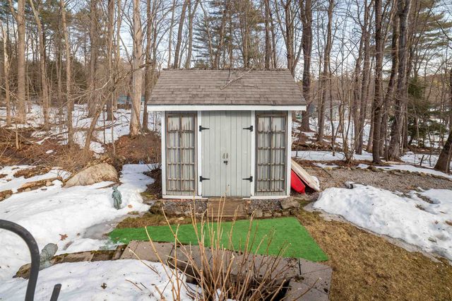 15 Eastman Drive, Derry, NH 03038