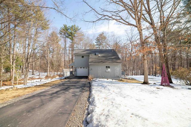 15 Eastman Drive, Derry, NH 03038