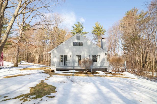 15 Eastman Drive, Derry, NH 03038