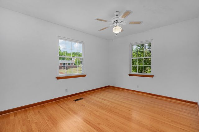 5814 Crestview Drive, Hixson, TN 37343