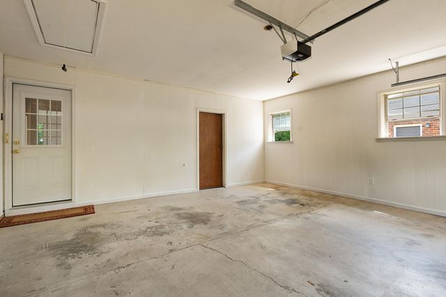 5814 Crestview Drive, Hixson, TN 37343
