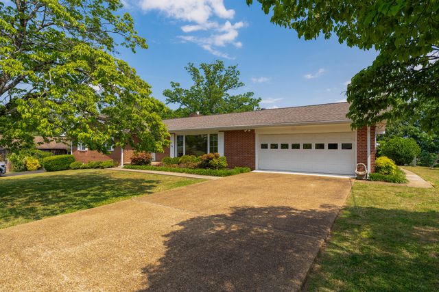 5814 Crestview Drive, Hixson, TN 37343