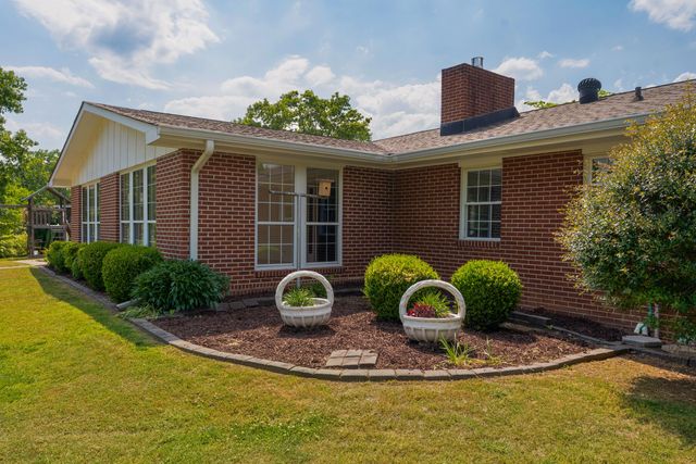 5814 Crestview Drive, Hixson, TN 37343