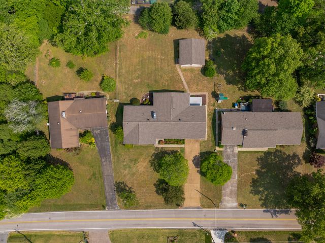 5814 Crestview Drive, Hixson, TN 37343