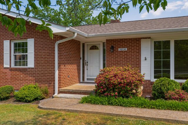 5814 Crestview Drive, Hixson, TN 37343