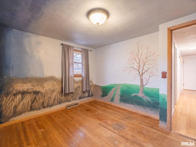 112 CAROLINE Street, Morton, IL 61550