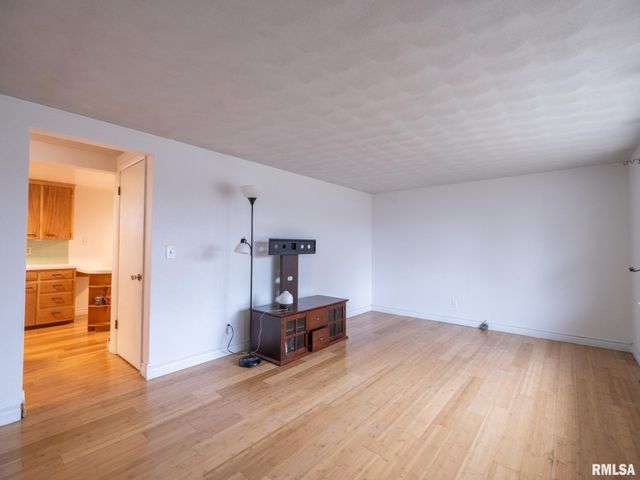 112 CAROLINE Street, Morton, IL 61550