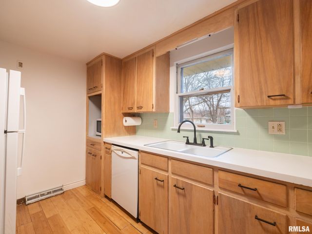 112 CAROLINE Street, Morton, IL 61550