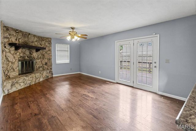 2002 Lemontree Lane, Collinsville, IL 62234