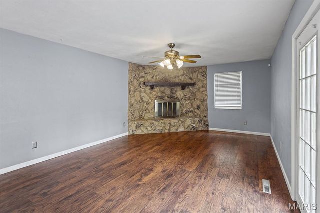2002 Lemontree Lane, Collinsville, IL 62234