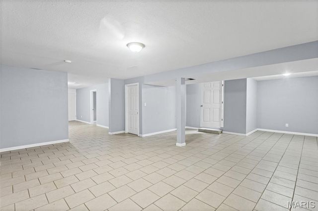 2002 Lemontree Lane, Collinsville, IL 62234