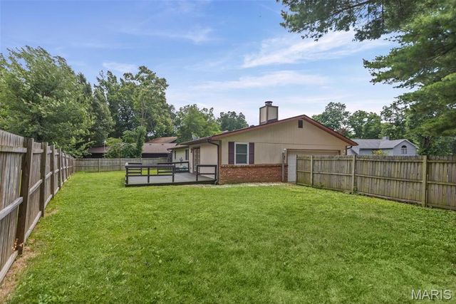 2002 Lemontree Lane, Collinsville, IL 62234