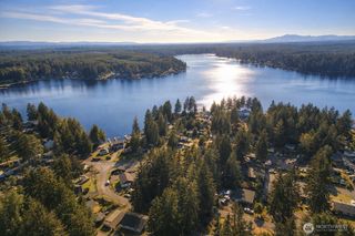 90 E Lakeview Drive, Shelton, WA 98584