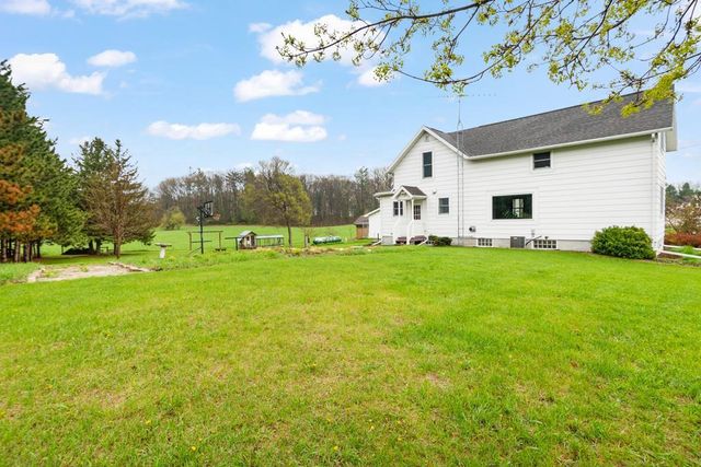 N254 COUNTY ROAD W, Fremont, WI 54940
