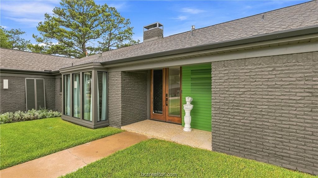 1108 Skrivanek Drive, Bryan, TX 77802 — photo 2