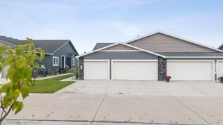 509 34th Way E, West Fargo, ND 58078