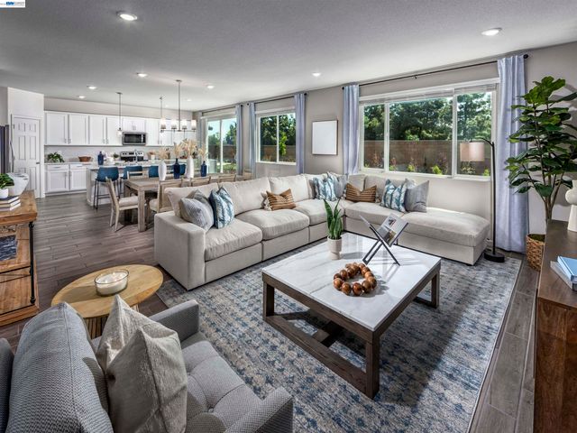621 Channel Cir, Oakley, CA 94561