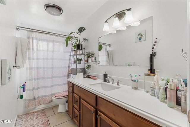 620 W Gonzales Road D, Oxnard, CA 93036