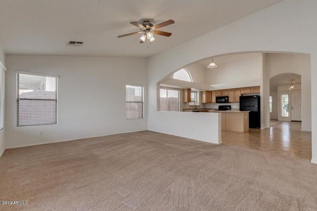 42376 W CHISHOLM Drive, Maricopa, AZ 85138