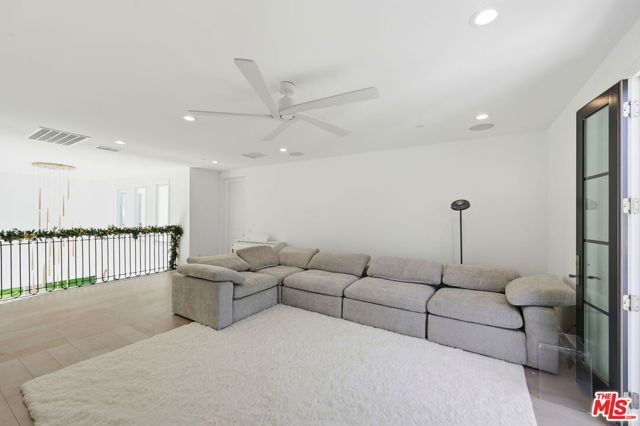 20448 W Liverpool Way, Porter Ranch (los Angeles), CA 91326